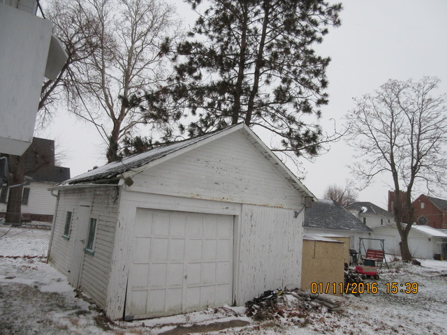 301 E Morris St, Morrison, IL 61270 photo 3