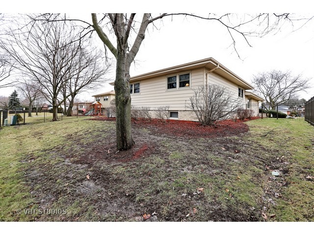 7406 Summit Rd, Darien, IL 60561 photo 20