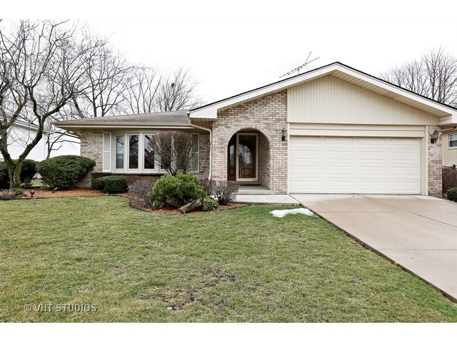 7406 Summit Rd, Darien, IL 60561 photo 1