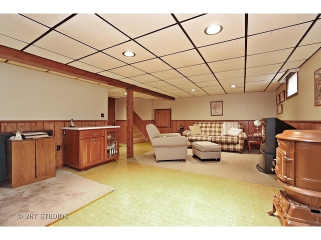 7406 Summit Rd, Darien, IL 60561 photo 10