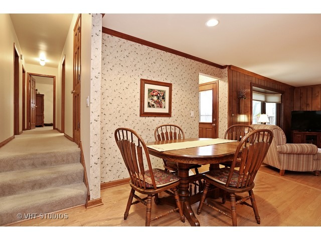 7406 Summit Rd, Darien, IL 60561 photo 6