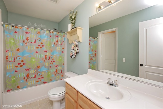 4360 Whitehall Ln, Algonquin, IL 60102 photo 17