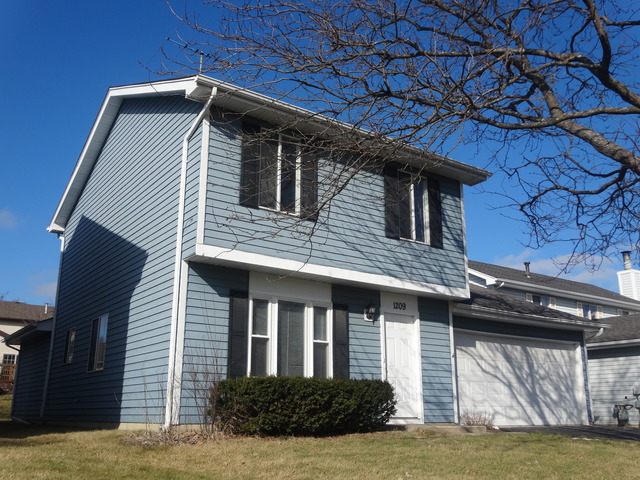 1209 Needham Rd, Naperville, IL 60563 photo 1