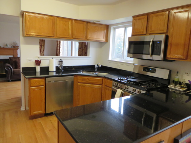778 Teasel Ln, Aurora, IL 60504 photo 2