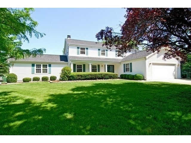 169 Crystal Ln, Bartlett, IL 60103 photo 1