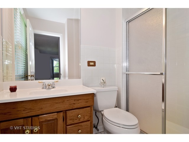 169 Crystal Ln, Bartlett, IL 60103 photo 18