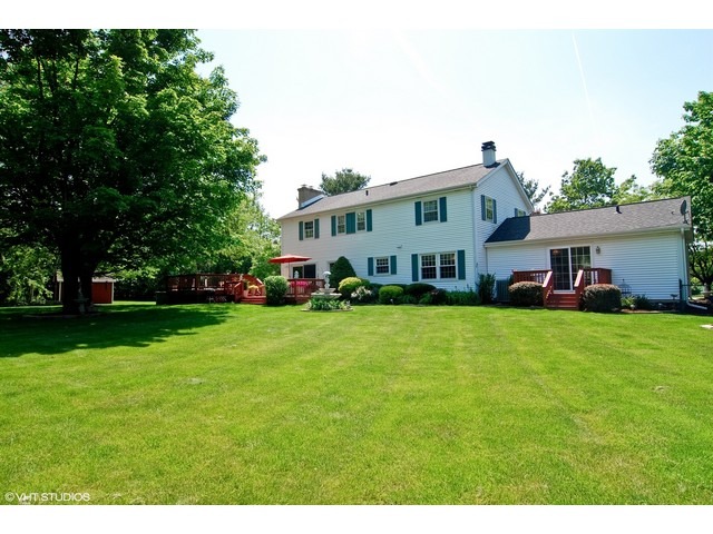 169 Crystal Ln, Bartlett, IL 60103 photo 10