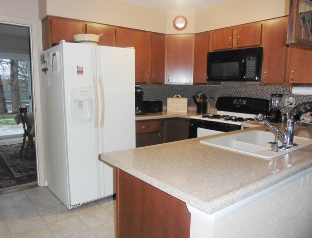 805 Melrose Ct, Mchenry, IL 60050 photo 8
