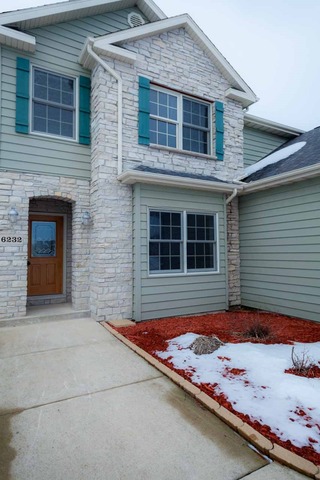 6232 Schaumburg Ln, Roscoe, IL 61073 photo 3