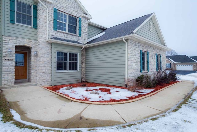 6232 Schaumburg Ln, Roscoe, IL 61073 photo 2