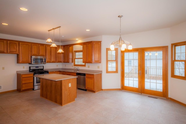 6232 Schaumburg Ln, Roscoe, IL 61073 photo 13