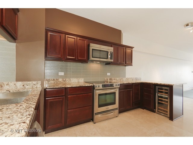 175 E Delaware Pl #6001, Chicago, IL 60611 photo 2