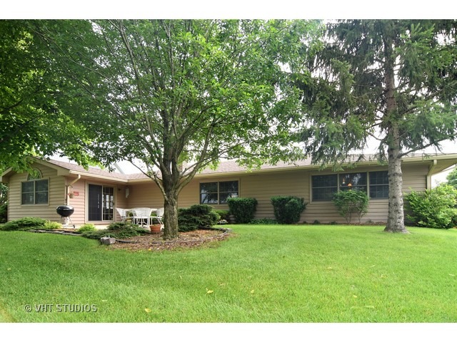 876 Middleton Ln, Bartlett, IL 60103 photo 16