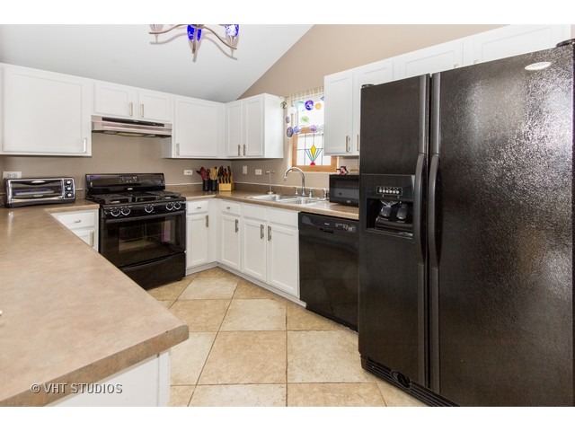 5300 Meadowbrook St, Plainfield, IL 60586 photo 5