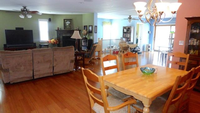 650 Flagstaff Ln, Hoffman Estates, IL 60169 photo 9