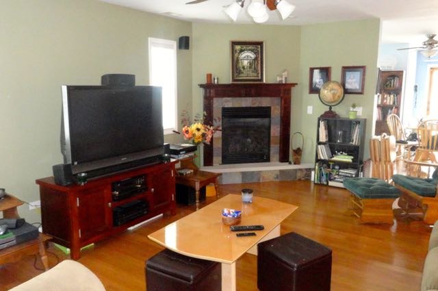 650 Flagstaff Ln, Hoffman Estates, IL 60169 photo 4
