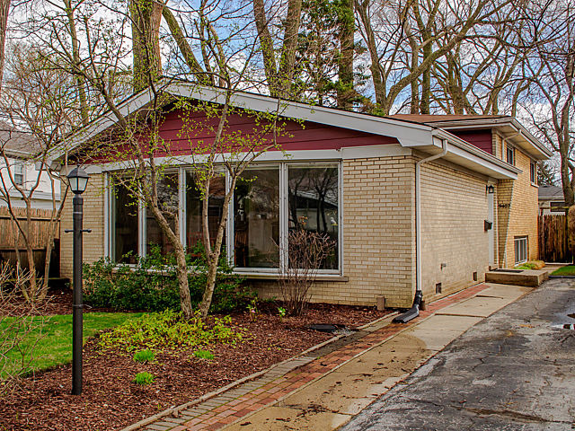 9407 Ewing Ave, Evanston, IL 60203 photo 1