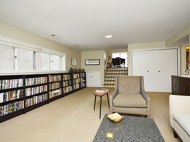 9407 Ewing Ave, Evanston, IL 60203 photo 17
