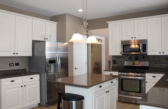 2205 Tyler Trl, Mchenry, IL 60050 photo 4