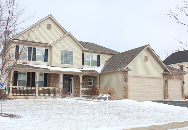 2205 Tyler Trl, Mchenry, IL 60050 photo 1