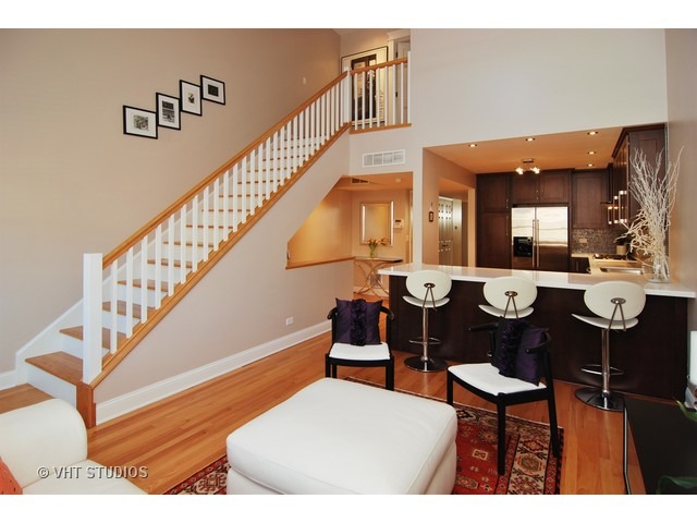 12 E Quincy St #4, Riverside, IL 60546 photo 3