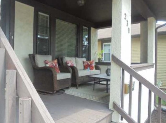 230 E Maple Ave, Roselle, IL 60172 photo 4