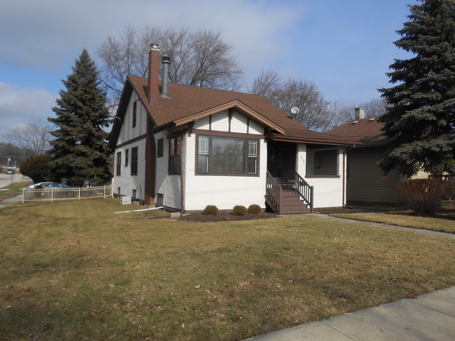 230 E Maple Ave, Roselle, IL 60172 photo 1