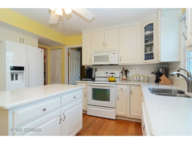 2602 Mill Creek Ln, Rolling Meadows, IL 60008 photo 4