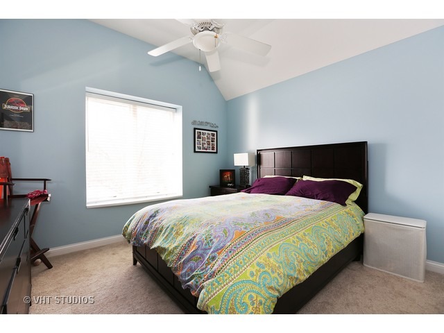 2370 Lansburgh Ct, Aurora, IL 60502 photo 14
