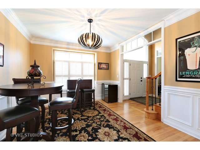 2370 Lansburgh Ct, Aurora, IL 60502 photo 6