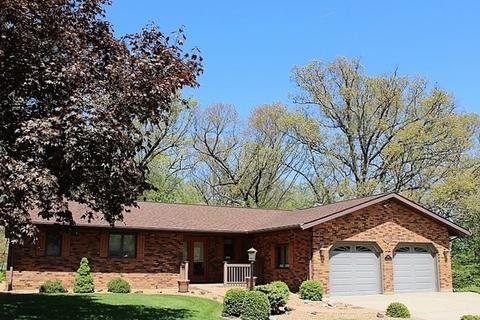 602 Diamond Ct, Morrison, IL 61270 photo 1