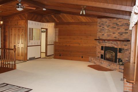 602 Diamond Ct, Morrison, IL 61270 photo 4