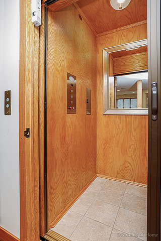 3121 Heritage Oaks Ln, Oak Brook, IL 60523 photo 24