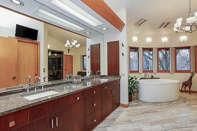 3121 Heritage Oaks Ln, Oak Brook, IL 60523 photo 15