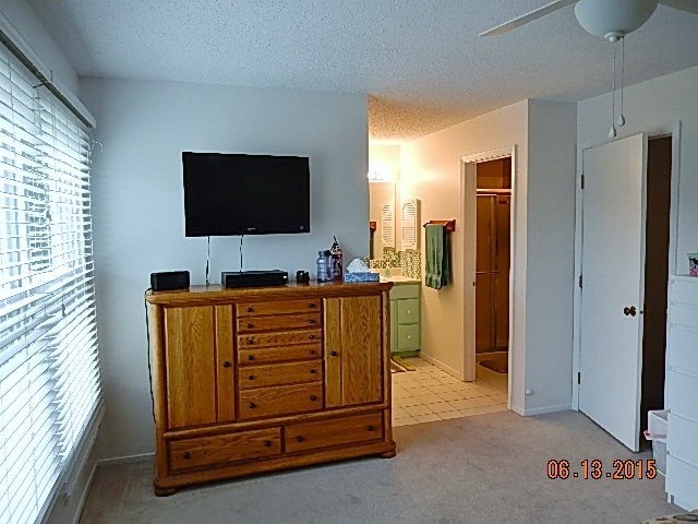 1023 Confederation Dr, Bartlett, IL 60103 photo 14