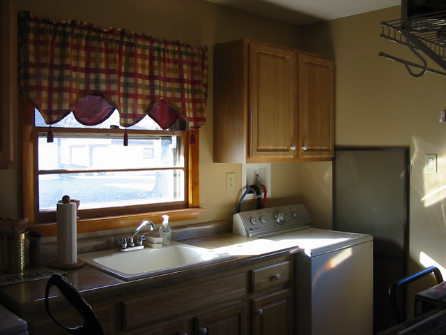817 10th St, Peru, IL 61354 photo 5