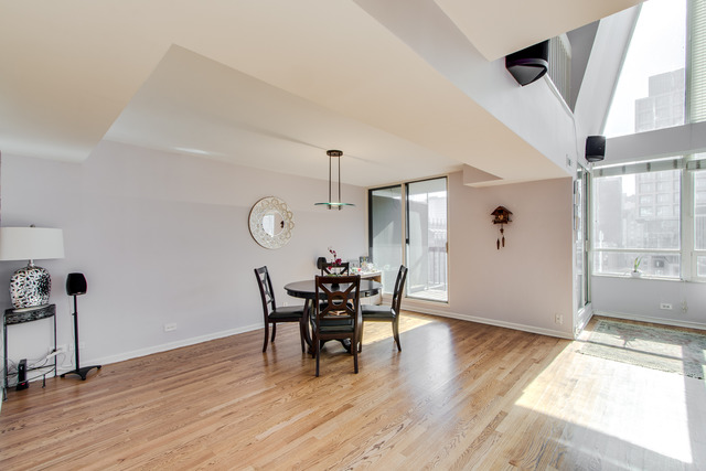 201 E Chestnut St #24D, Chicago, IL 60611 photo 5
