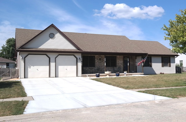 705 Buffalo Dr, Minooka, IL 60447 photo 1