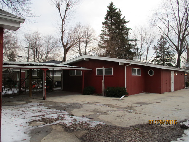 366 S Wolf Rd, Wheeling, IL 60090 photo 11