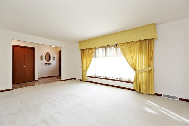 7105 Exner Rd, Darien, IL 60561 photo 2