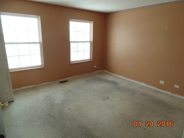 1699 Grantham Ln, Aurora, IL 60503 photo 8