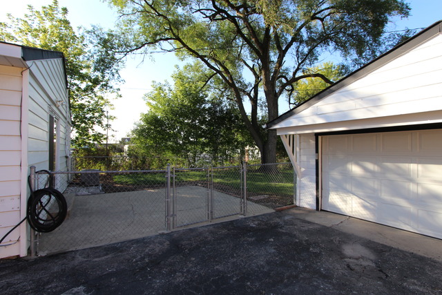 2608 Kirchoff Rd, Rolling Meadows, IL 60008 photo 24