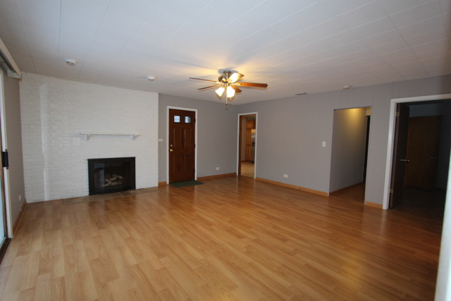 2608 Kirchoff Rd, Rolling Meadows, IL 60008 photo 8