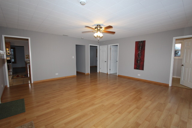 2608 Kirchoff Rd, Rolling Meadows, IL 60008 photo 9