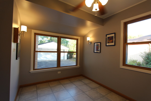 2608 Kirchoff Rd, Rolling Meadows, IL 60008 photo 5