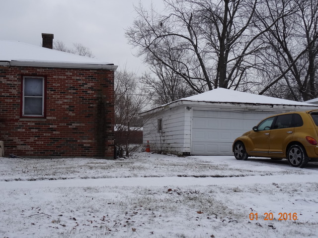 14731 Markham Dr, Harvey, IL 60426 photo 2