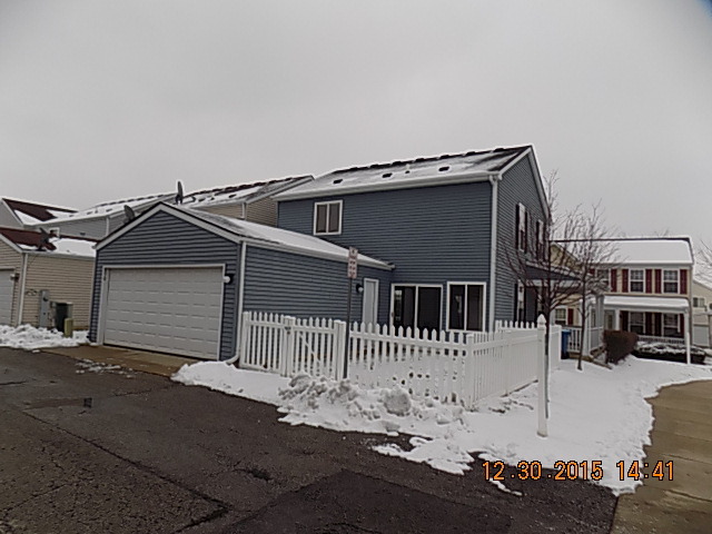 890 Symphony Dr, Aurora, IL 60504 photo 3