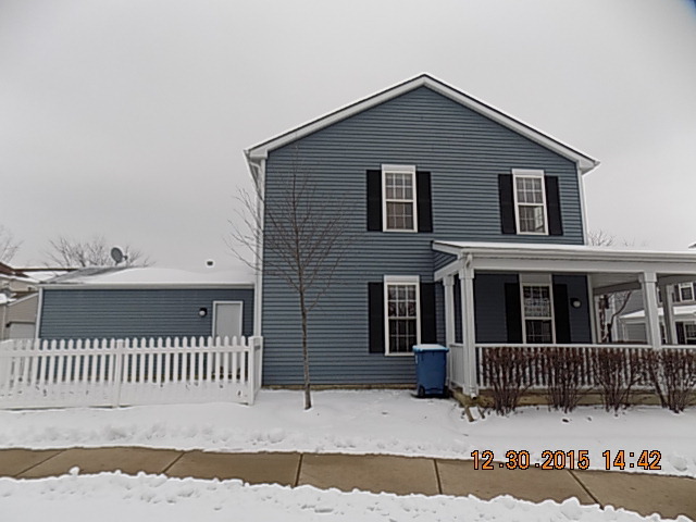 890 Symphony Dr, Aurora, IL 60504 photo 2
