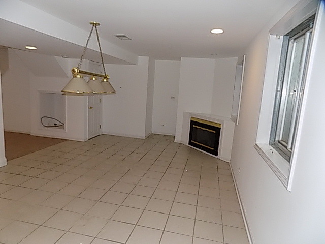 2902 Coastal Dr, Aurora, IL 60503 photo 3