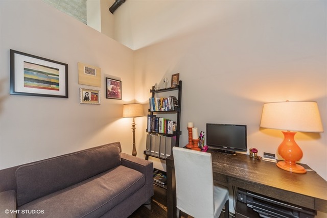 1800 W Grace St #526, Chicago, IL 60613 photo 10